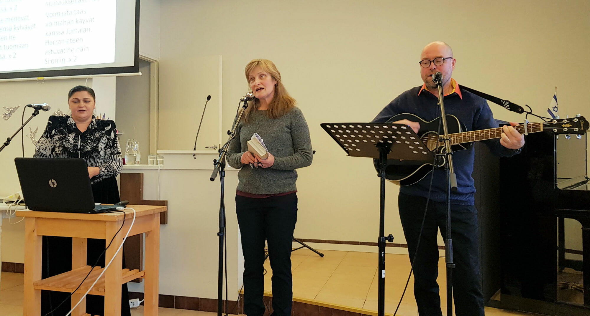 ”Pieniä sanoja sydämiltä” Su 14.3. klo 14.00 Ari, Taina, Satu, Kaarina ja Onni